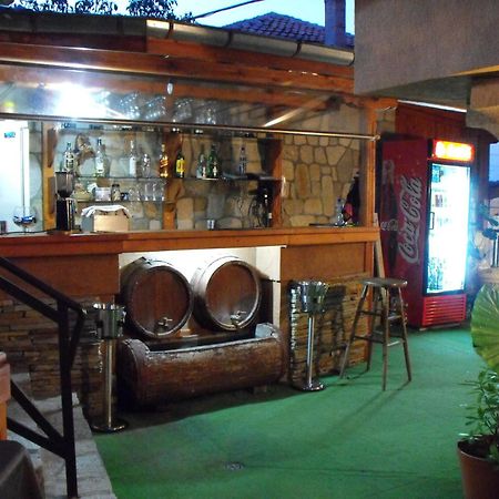 Family Hotel Ogi Asenovgrad ภายนอก รูปภาพ