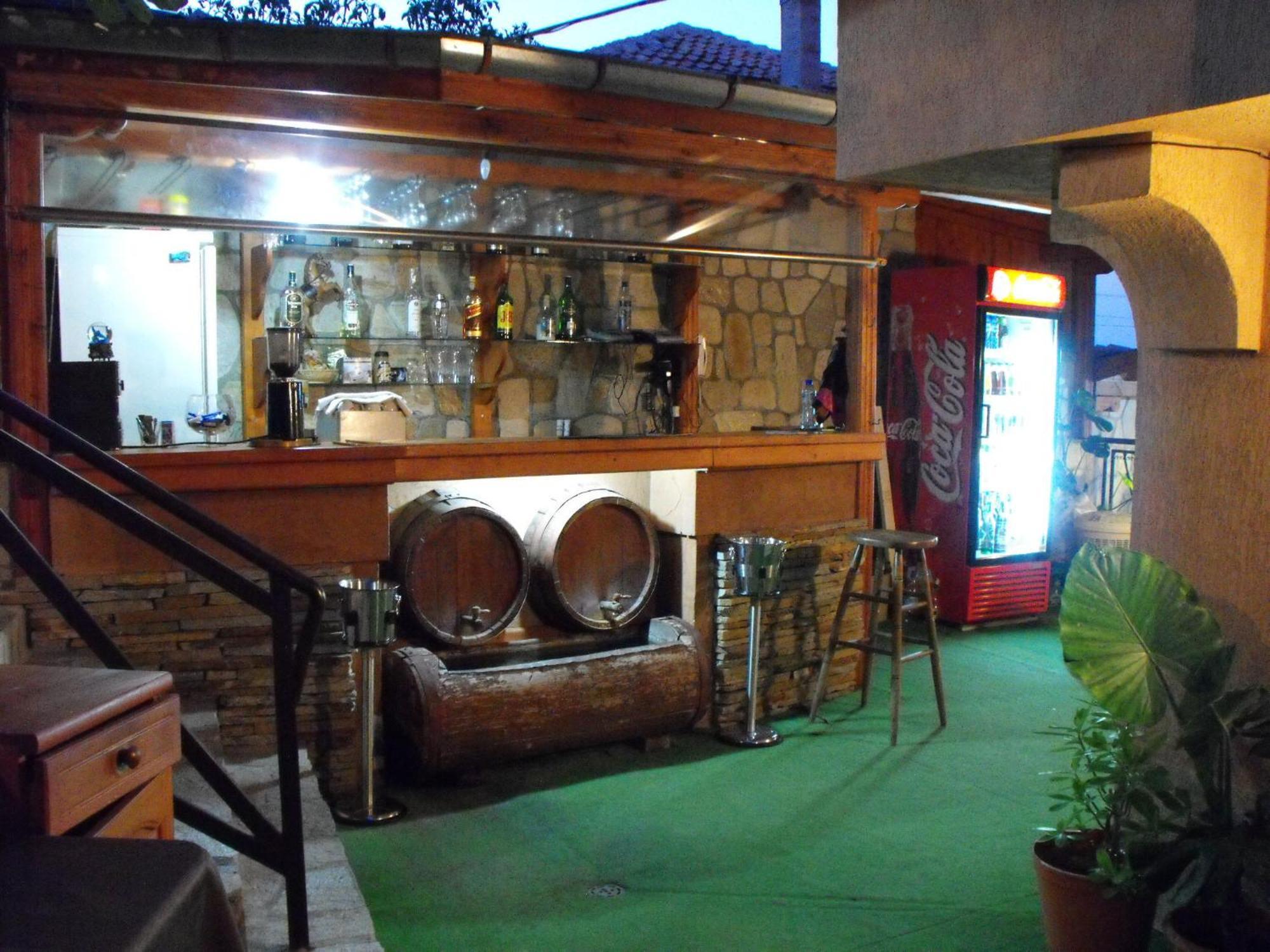 Family Hotel Ogi Asenovgrad ภายนอก รูปภาพ