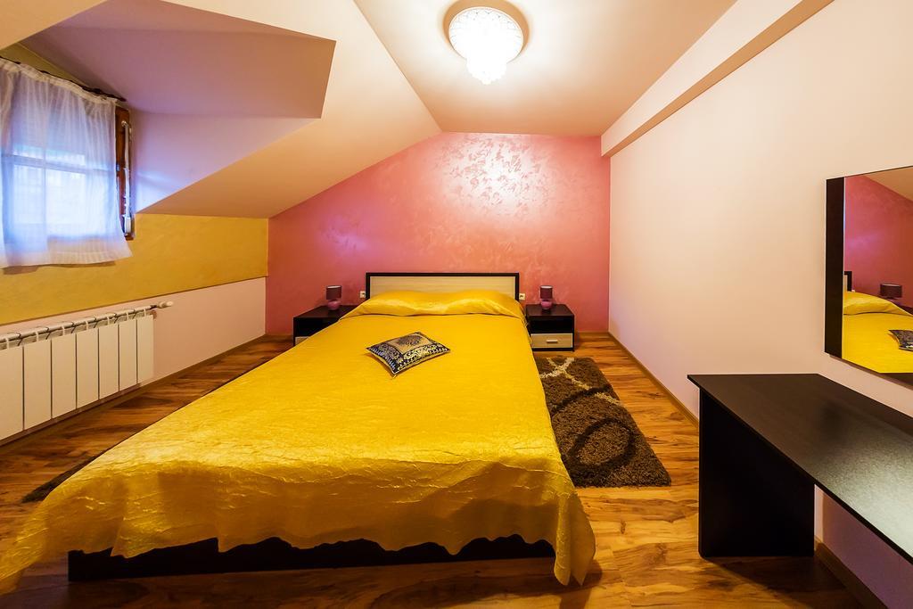 Family Hotel Ogi Asenovgrad ภายนอก รูปภาพ