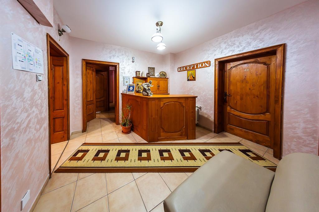 Family Hotel Ogi Asenovgrad ภายนอก รูปภาพ