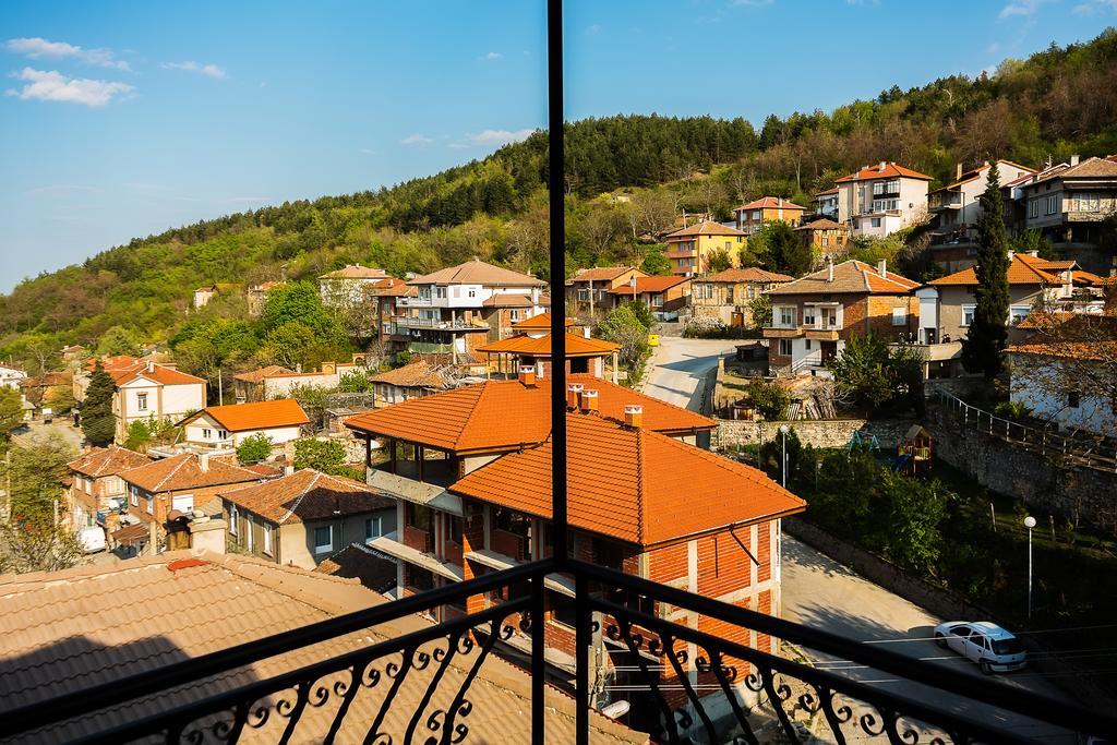 Family Hotel Ogi Asenovgrad ภายนอก รูปภาพ