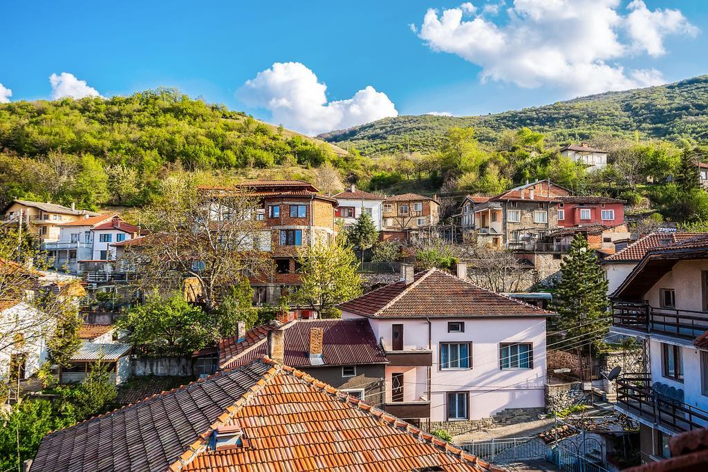 Family Hotel Ogi Asenovgrad ภายนอก รูปภาพ