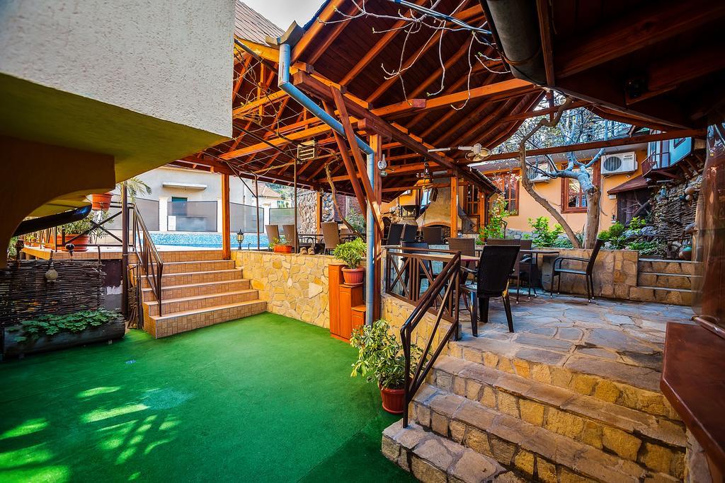 Family Hotel Ogi Asenovgrad ภายนอก รูปภาพ